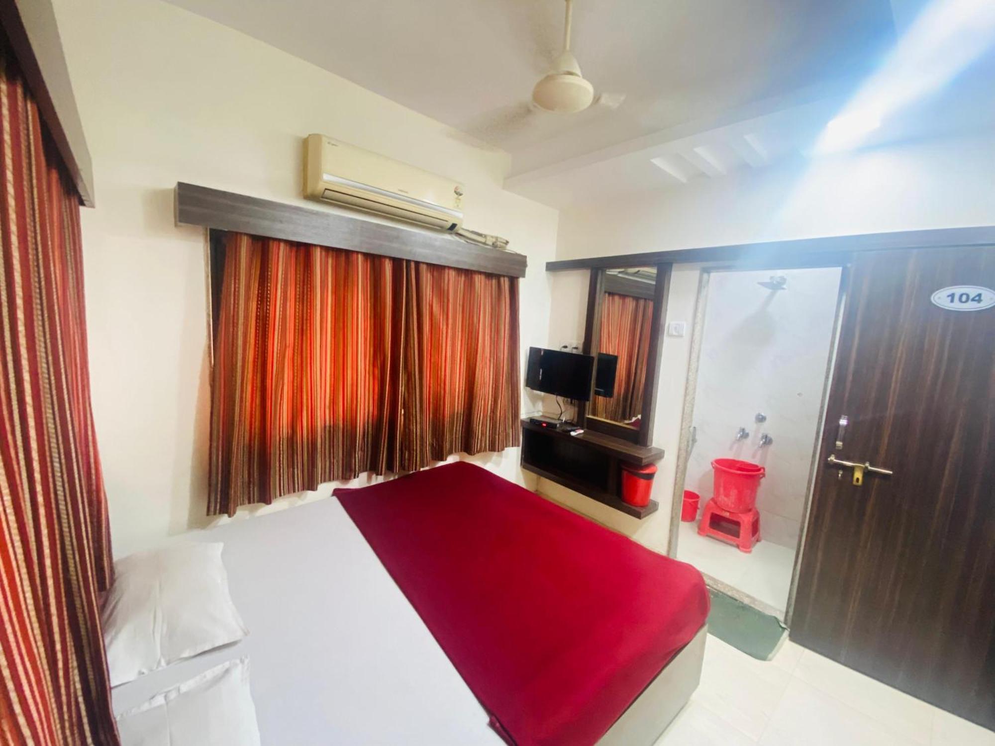 שירדי Hotel Sai Bhawani מראה חיצוני תמונה